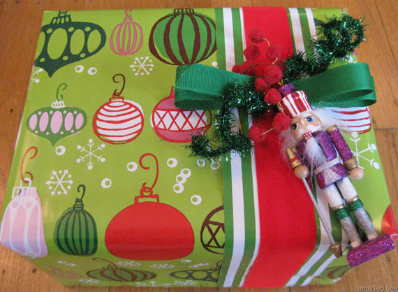 how to wrap a gift #tutorial 
