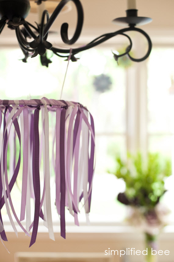 DIY ribbon chandelier // Simplified Bee