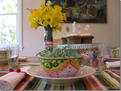 Cheery Easter Brunch table setting ideas