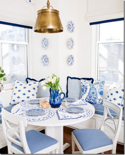 blue-and-white-kitchen-banquette-noo