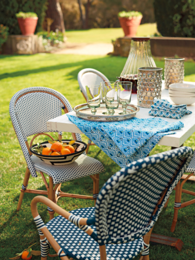 blue_white_outdoor_patio_chair