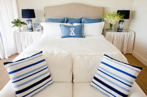 coastal_blue_white_bedroom_designer