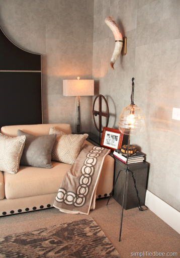 horn_lighting_scone
