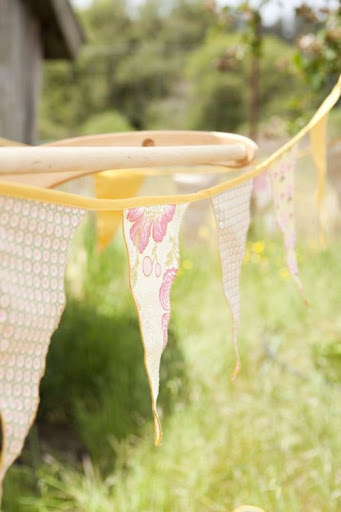 lemonade-stand-flag-bunting
