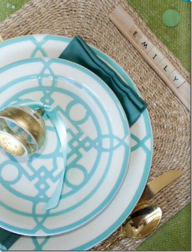 stylish_blue_green_christmas_table_setting