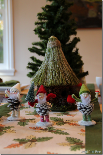 woodland_christmas_table_decorations_elf