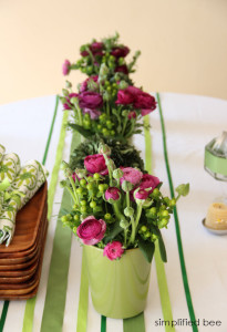 ribbon+tablerunner+green+white