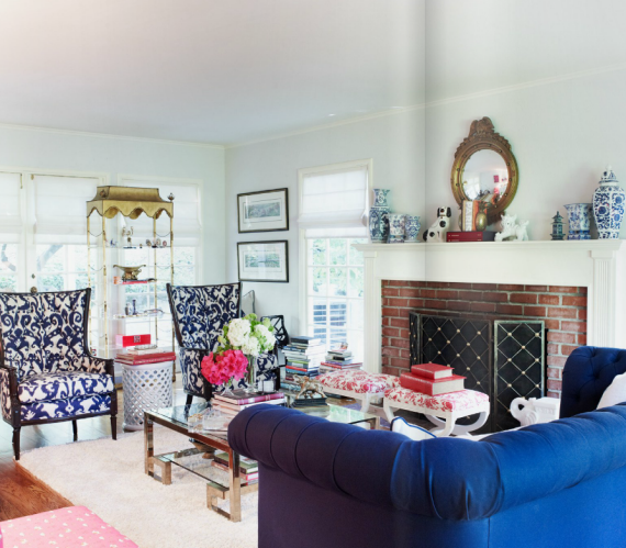 blue and white chinoiserie living room