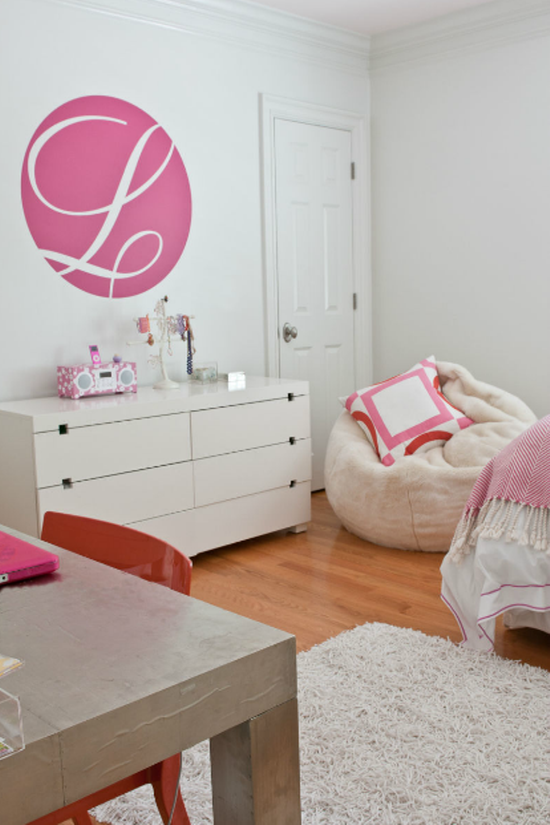 modern girls bedroom with pink and orange