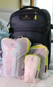 packing system cubes for suitcase - Simplified Bee