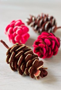 DIY felt pinecones #holiday #craft