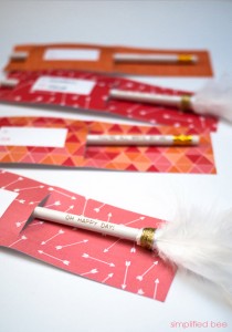 free valentine printable - pencil holder - simplified bee