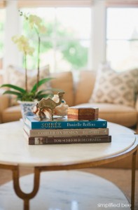 oval marble coffee table // california chic living room // simplified bee