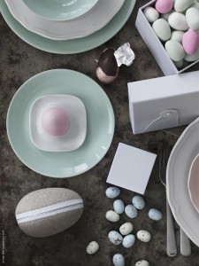 pastel Easter table setting #Easter