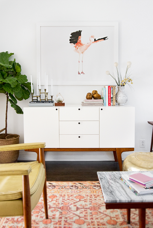 living room with flamingo artwork // smitten studio