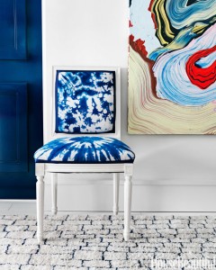 blue chair with henrique oliveira painting #art #blue #interiordesign