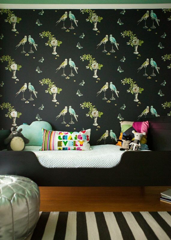 girls-bedroom-nina-campbell-perroquet-wallpaper
