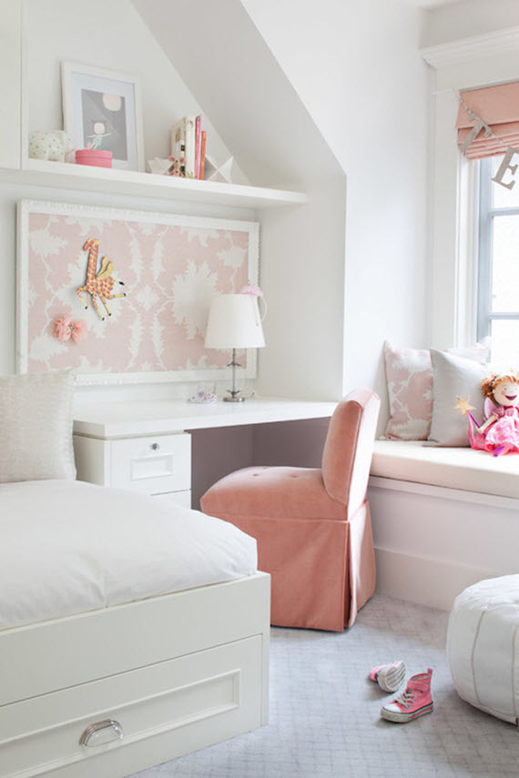 girls bedroom // soft pink accents