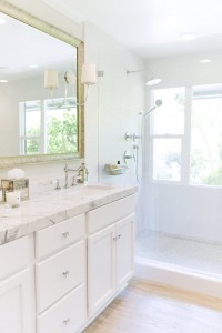 white marble bathroom // Ohara Davies-Gaetano #bathrooms