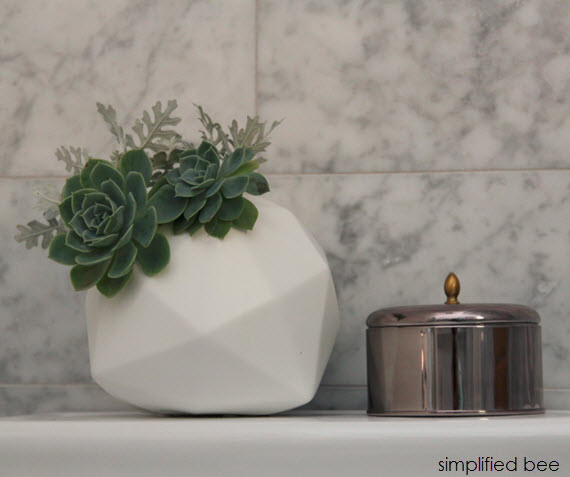 bathroom styling // succulents and candle // simplified bee