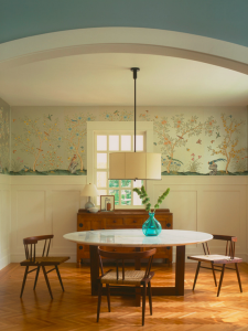 dining room // chinoiserie wallpaper de gournay // simplified bee