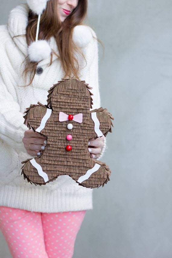 DIY gingerbread pinata // holiday craft