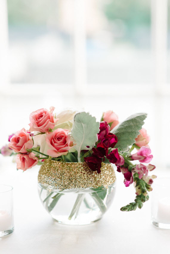 DIY glitter vase // pink roses // Valentine's Day craft