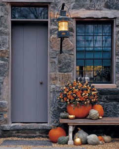 fall front door ideas // via www.simplifiedbee.com