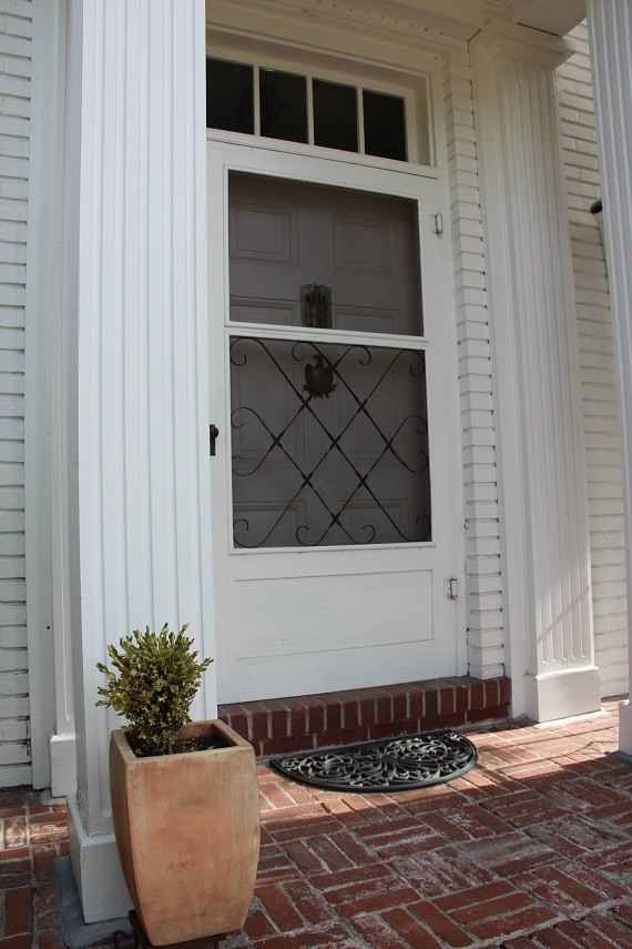front door before // ORC // www.simplifiedbee.com