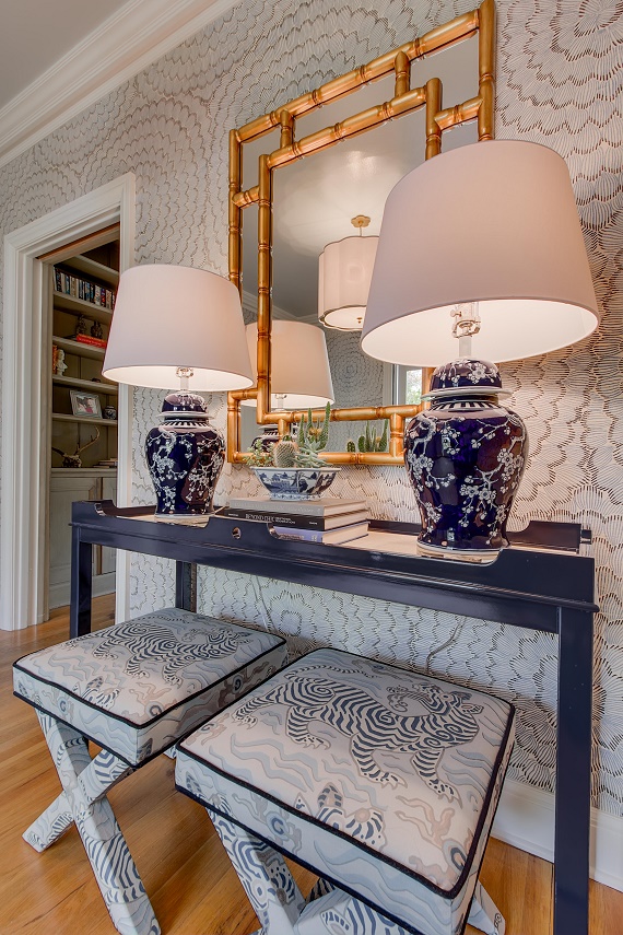 chinoiserie foyer // design by @simplifiedbee