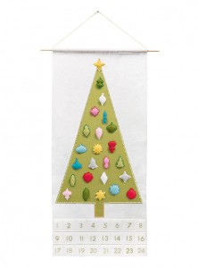 modern christmas advent calendar // via @simplifiedbee