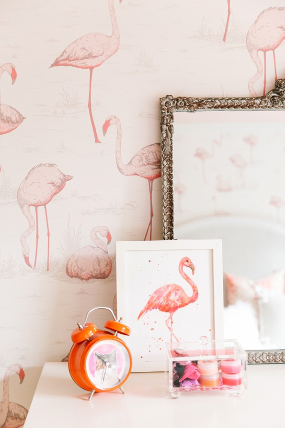 pink flamingo wallpaper // girls bedroom // @simplifiedbee