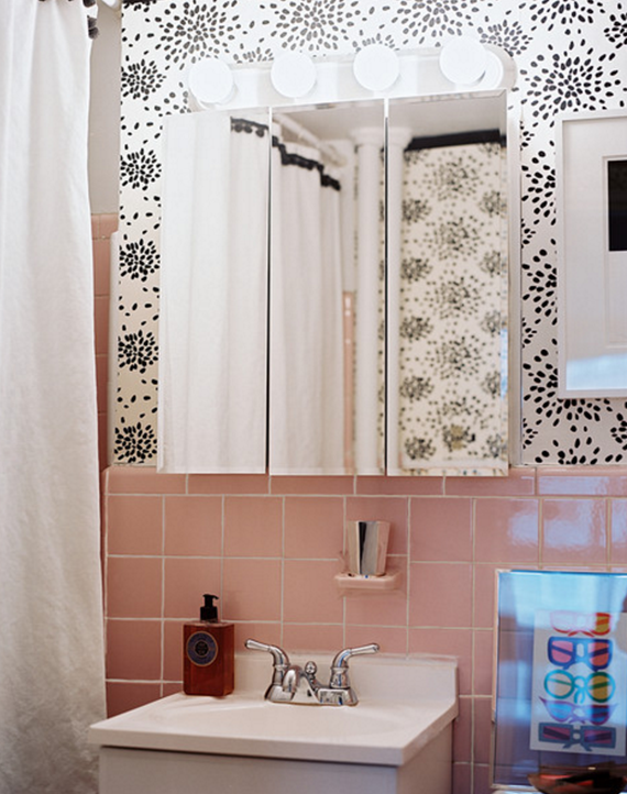 retro pink tile // bathroom