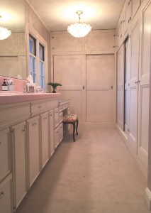 master bathroom before // @simplifiedbee // #oneroomchallenge