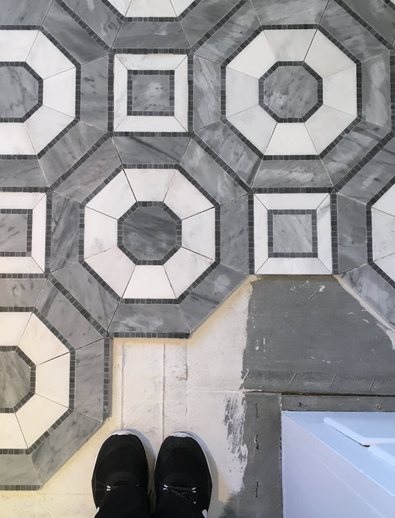 master bathroom // mosaic marble tile // @simplifiedbee #oneroomchallenge