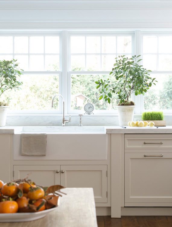 farm sink + windows // kitchen