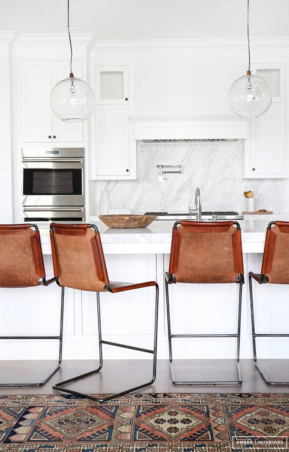white modern kitchen // amber interiors