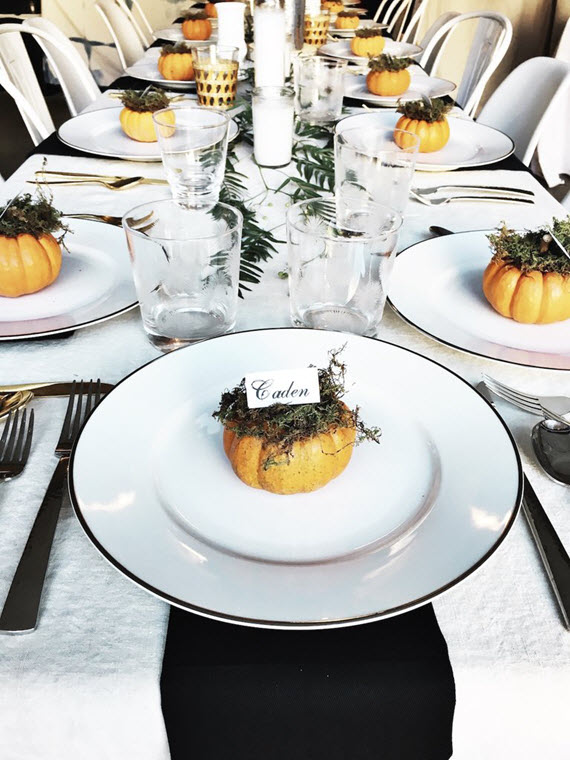 modern thanksgiving table // thanksgiving decor inspiration
