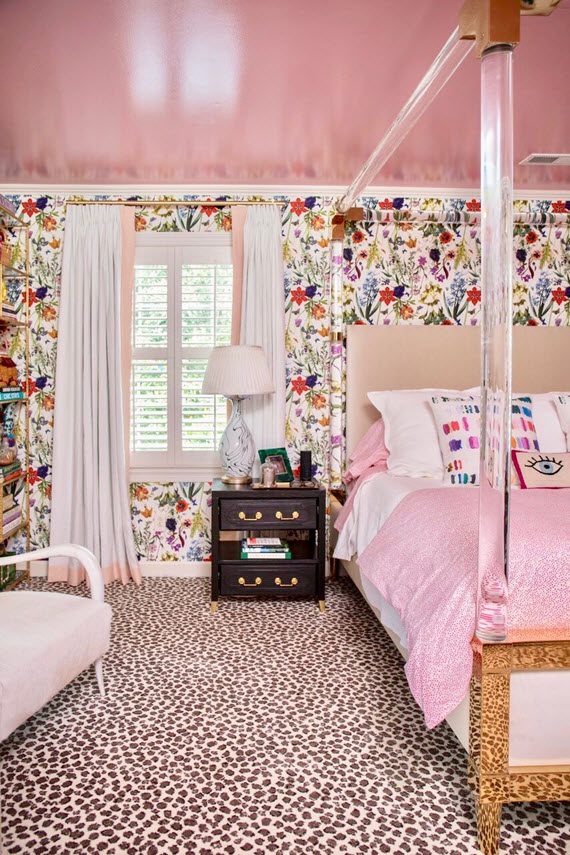 floral wallpaper + pink ceiling // bedroom // the english room