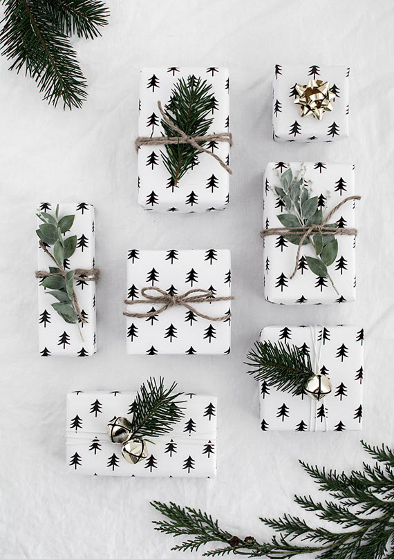 beautiful christmas tree paper // holiday gift wrapping ideas