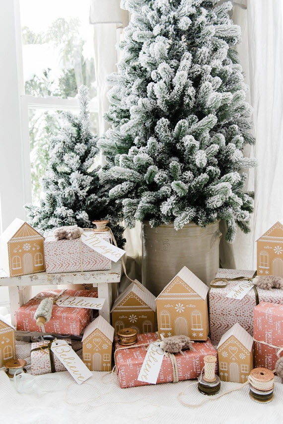 gingerbread houses // beautiful holiday gift wrapping ideas