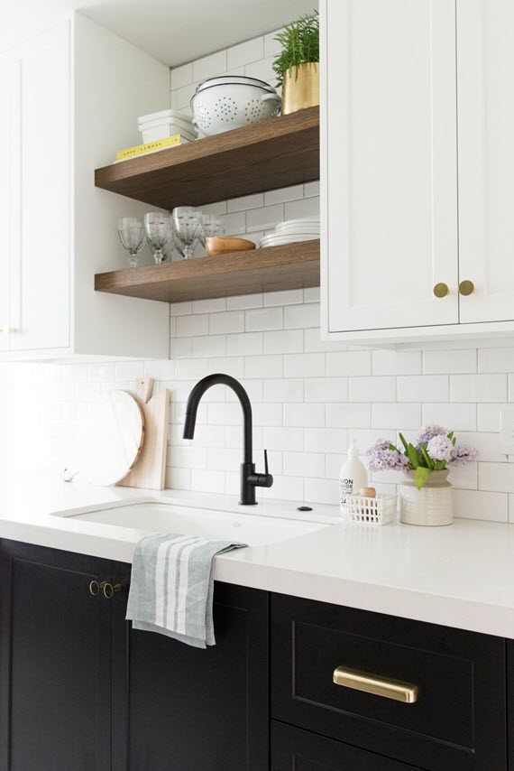 kitchen design trends 2018 // black finishes in kitchens // @simplifiedbee