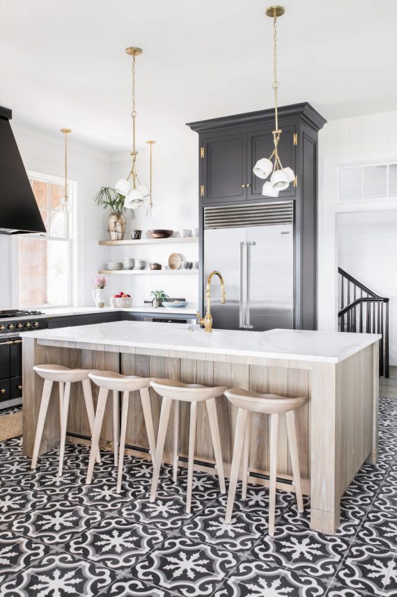 beach house // black and white kitchen // cortney bishop design